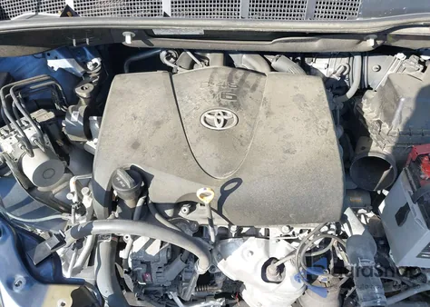 2017 Toyota Sienna Xle 8 Passenger from USA, damaged, VIN 5TDYZ3DC5HS865506